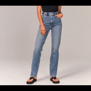 Abercrombie 90s Straight Ultra High Rise